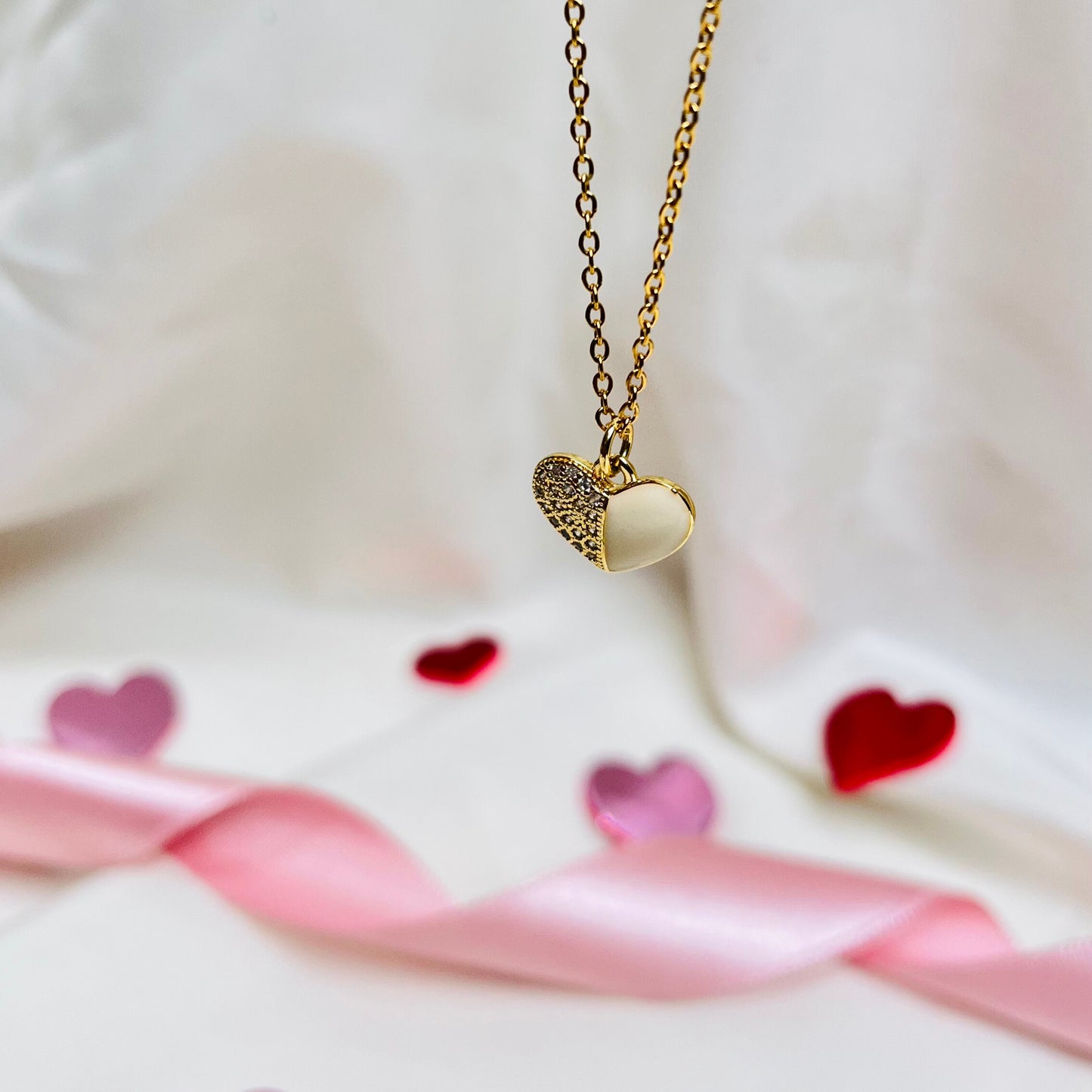 Collar Shinny White Corazón