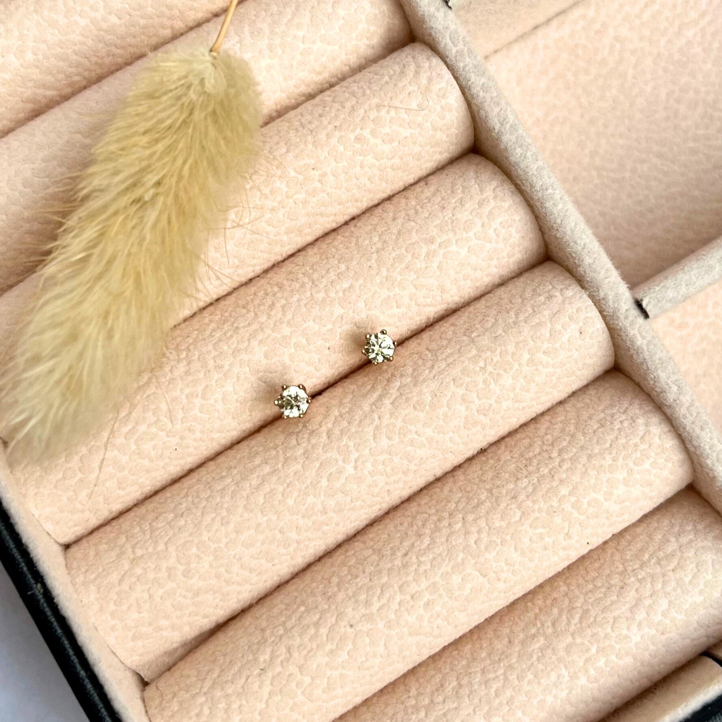 ARETES GOLDEN MINI