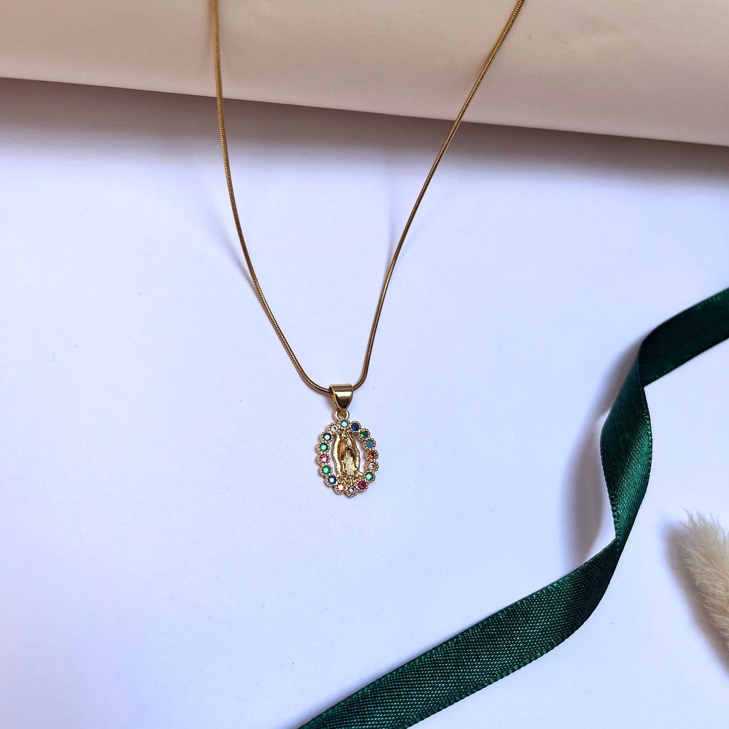 COLLAR VIRGEN DE GUADALUPE CIRCONES